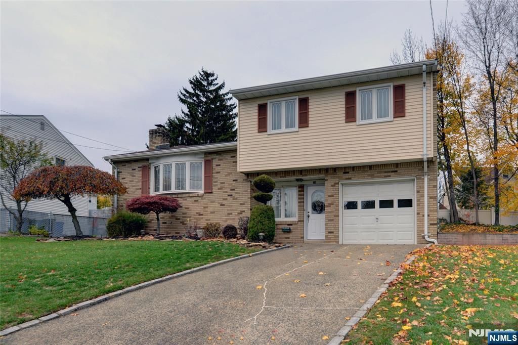 Photo of 184 Abbe Lane, Clifton, NJ 07013 (MLS # 25039655)