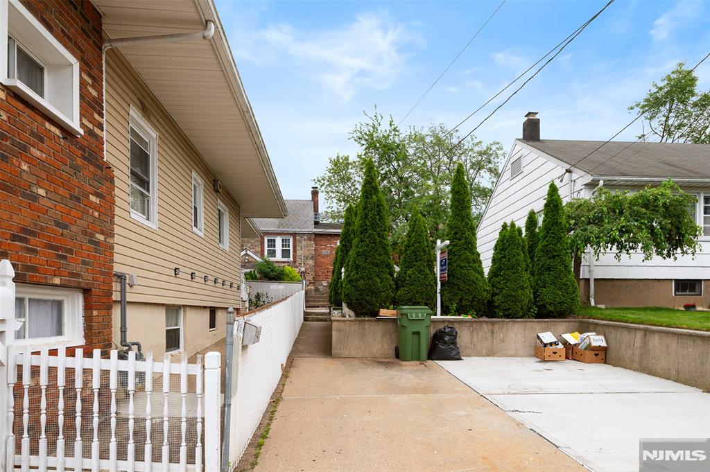 246 Gaston Avenue