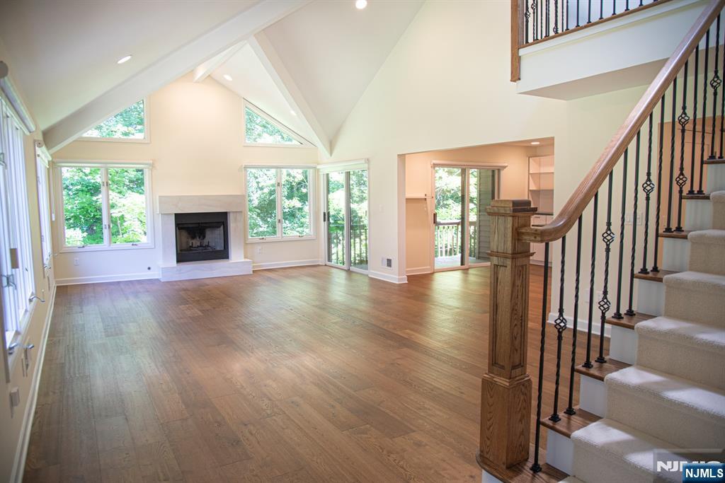 23 Lakeview Drive