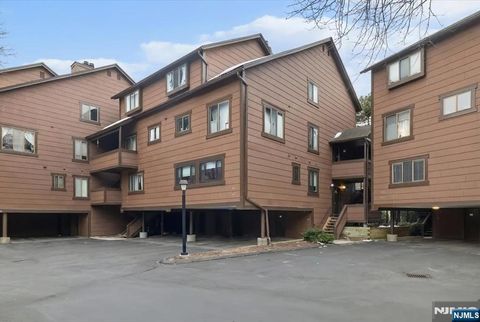 Photo of 117 Sunset Key #117, Secaucus, NJ 07094 (MLS # 26001571)