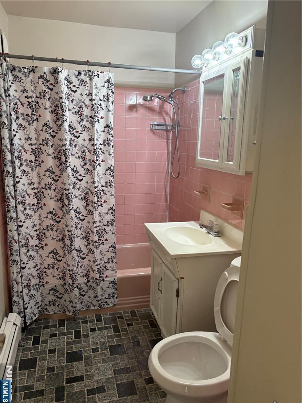 Photo of 28 Park Place, Kearny, NJ 07032 (MLS # 25042217)