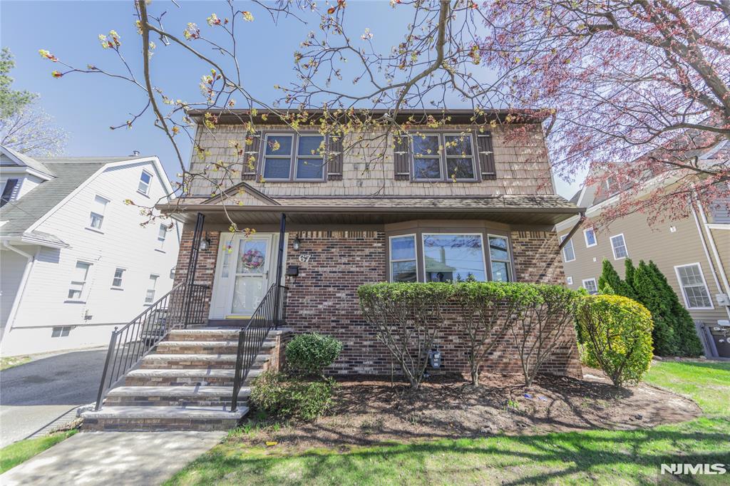 Property for Sale at 67 Beech Street, Rutherford, New Jersey - Bedrooms: 3 
Bathrooms: 2 
Rooms: 7  - $739,000