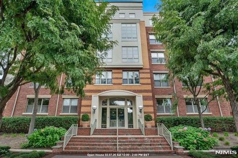 24 Ave At Port Imperial 230 West New York NJ 07093