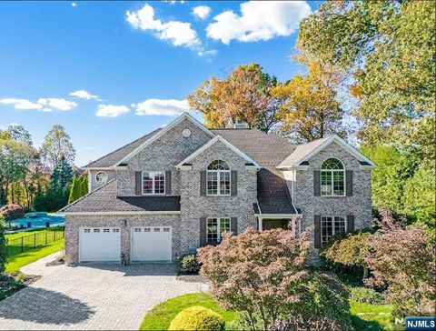 Photo of 133 Rutherford Road, Mahwah, NJ 07430 (MLS # 26005089)