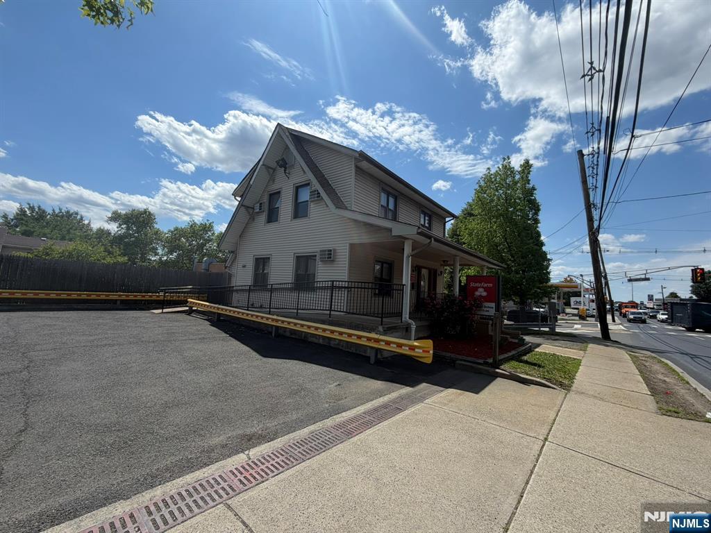 17 Winant Avenue