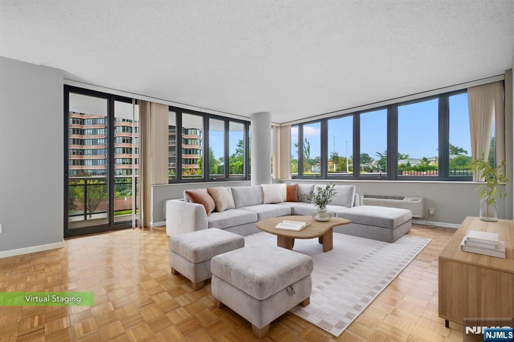 100 Carlyle Drive 5D-N