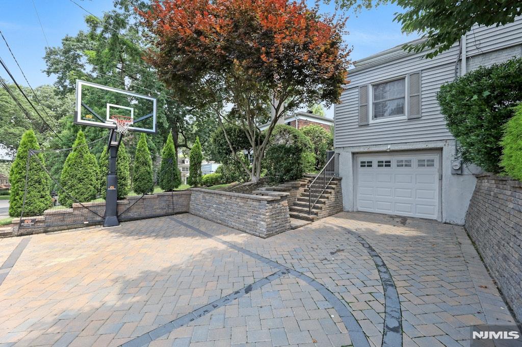 627 S Forest Drive