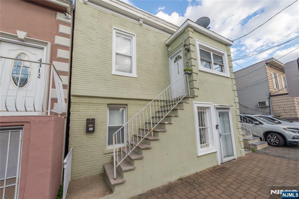 4310 Newkirk Avenue, North Bergen, New Jersey - 5 Bedrooms  
2 Bathrooms  
11 Rooms - 