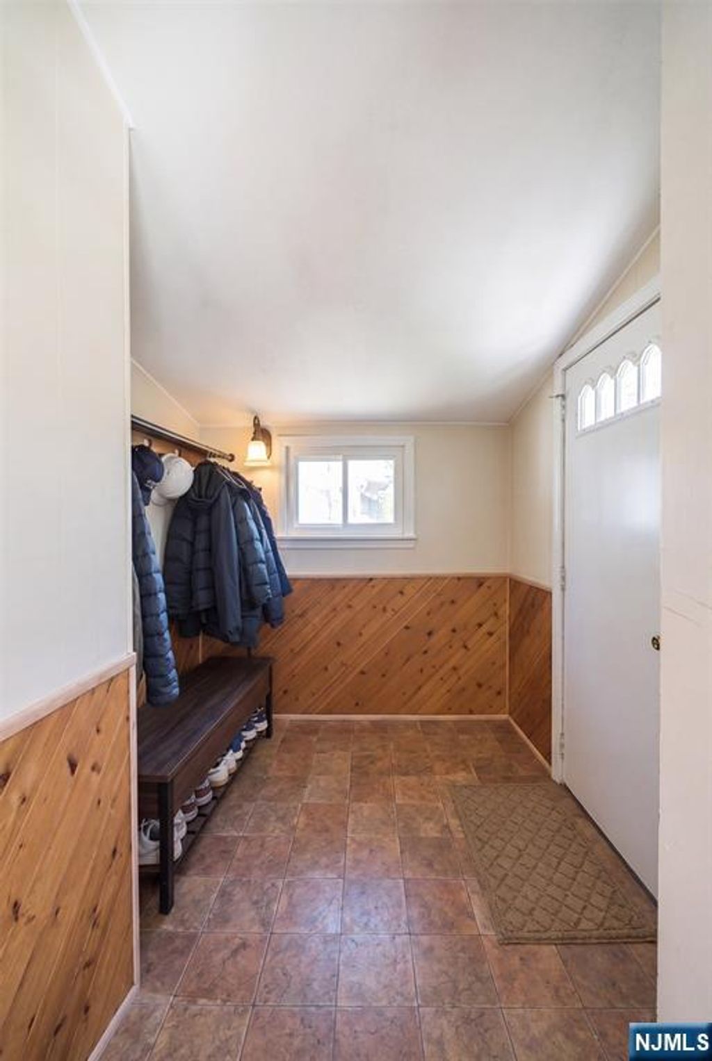 Photo of 10 Lake Trail, Wayne, NJ 07470 (MLS # 26012748)