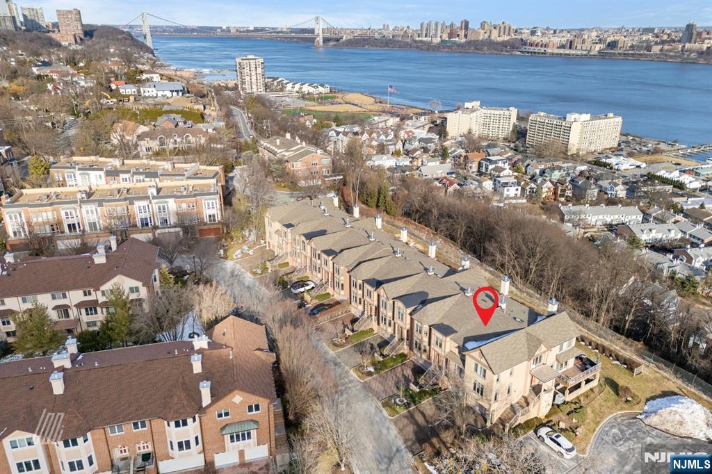 29 E Victoria Place