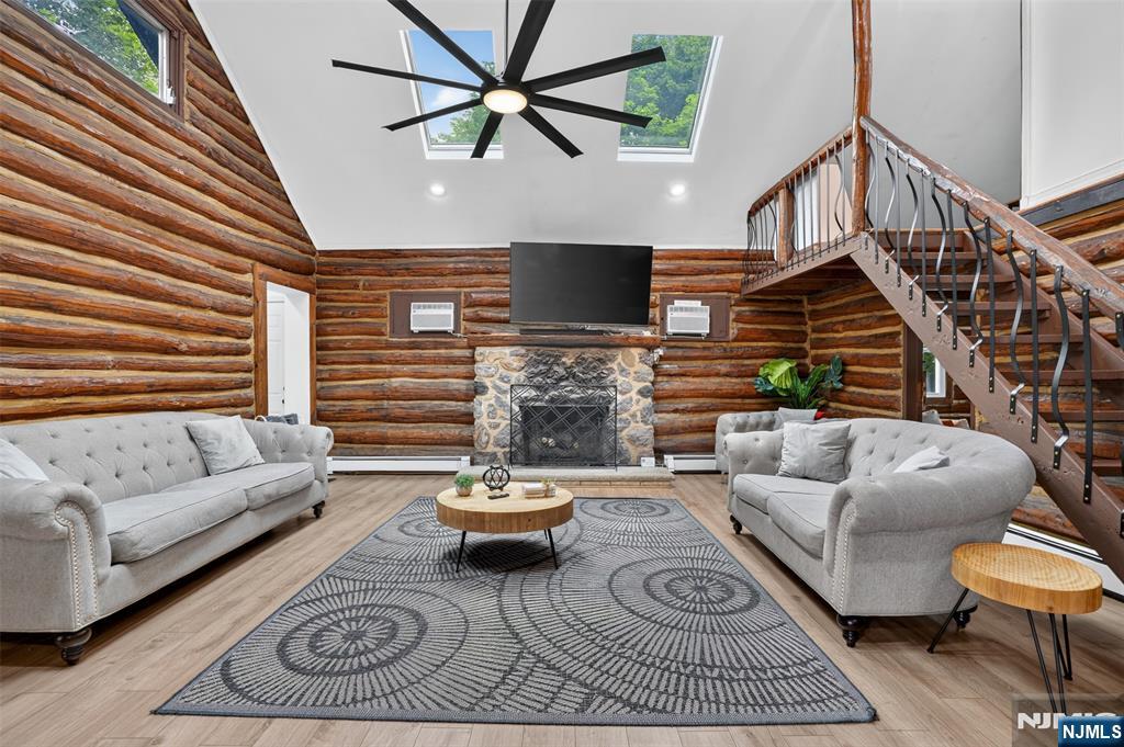 53 Lakeview Drive