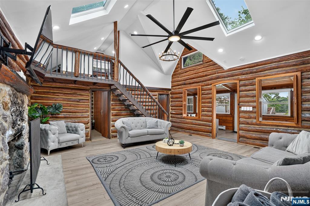 53 Lakeview Drive