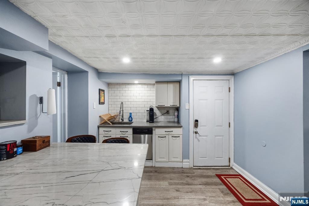 812 Garden Street 1
