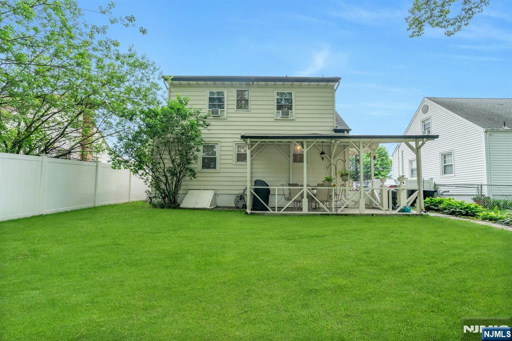 10-14 1st Street