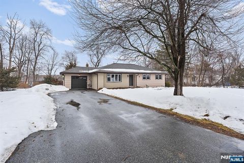 9 Adelaide Terrace West Milford NJ 07480