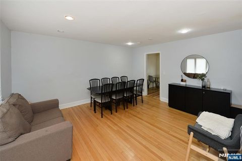 104 Fairview Avenue Bergenfield NJ 07621