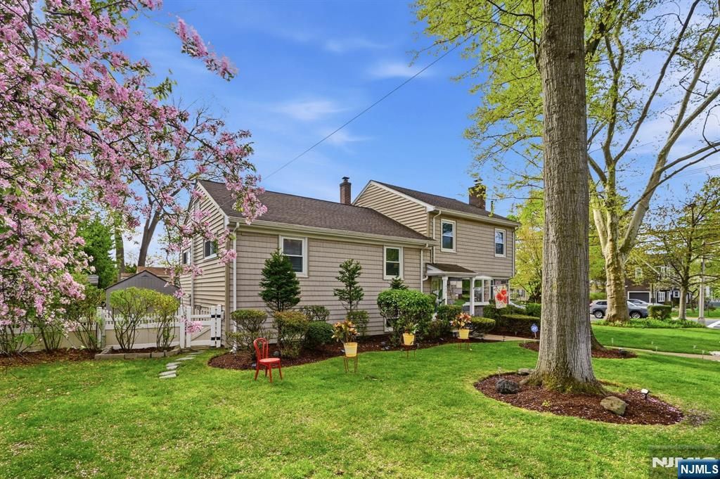 Photo of 404 Prospect Avenue, Oradell, NJ 07649 (MLS # 26014024)
