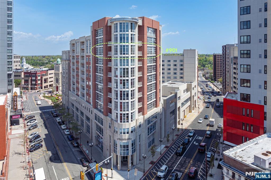 20 Livingston 901