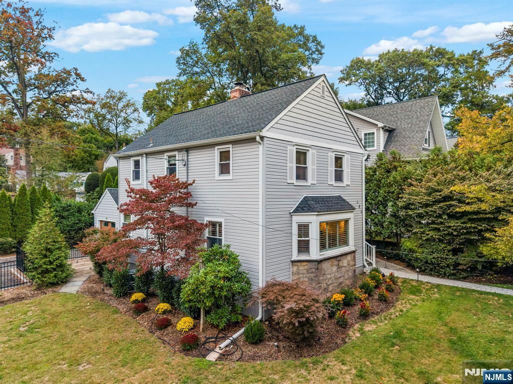 Photo of 404 Alpine Terrace, Ridgewood Village, NJ 07450 (MLS # 25038434)