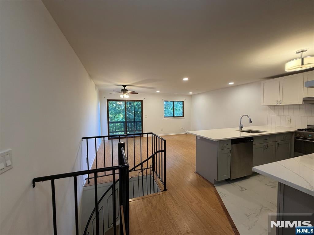 4 Davos Drive 9