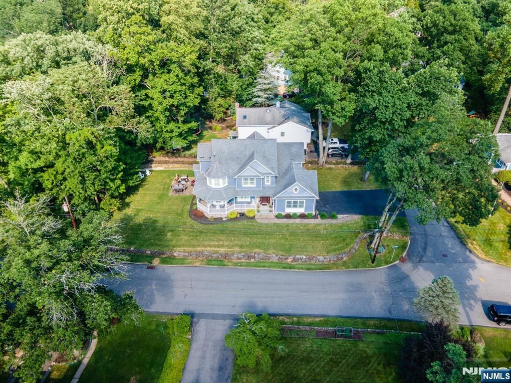 Photo of 44 Forest Terrace, Wayne, NJ 07470 (MLS # 26012038)