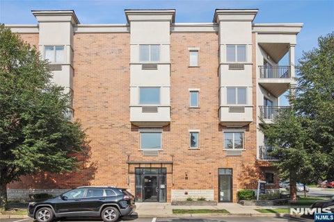 Photo of 93 palisade AVE, Cliffside Park, NJ 07010 (MLS # 26004794)