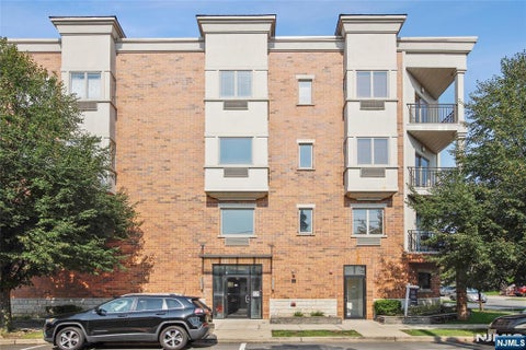 Photo of 93 palisade AVE, Cliffside Park, NJ 07010 (MLS # 26004794)