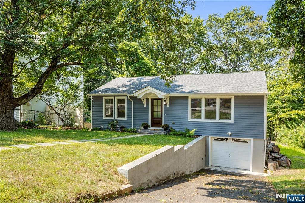 13 Ridge Place