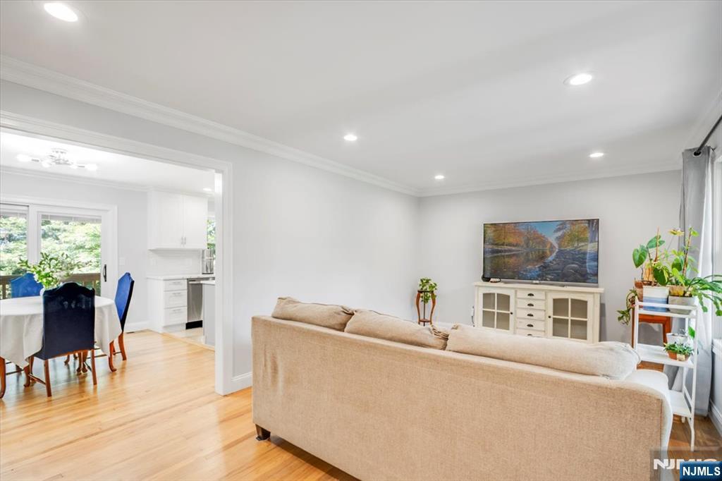 13 Ridge Place