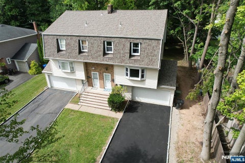 Photo of 85 Primrose Lane, Paramus, NJ 07652 (MLS # 26036164)