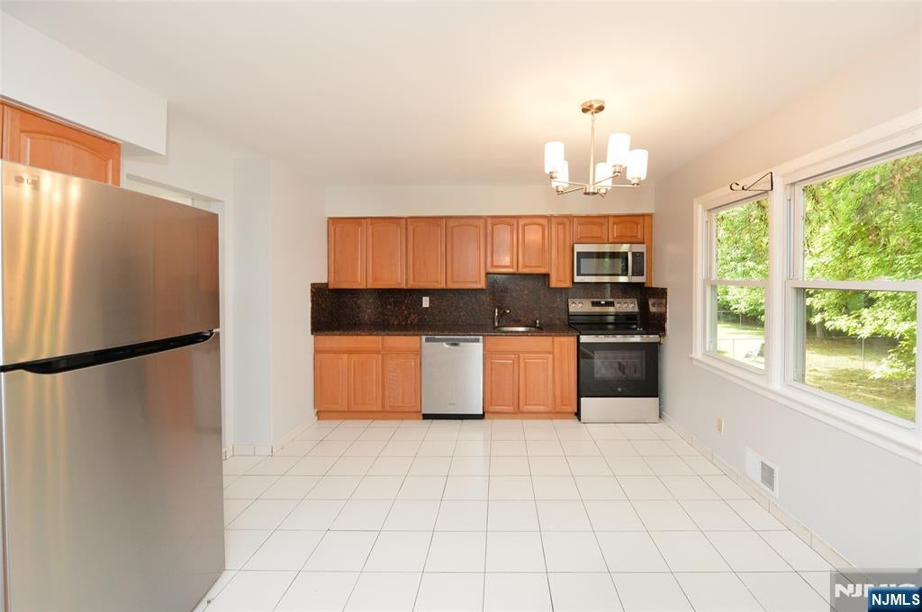 85B Primrose Lane