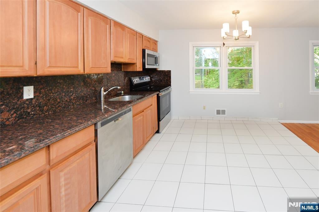85B Primrose Lane
