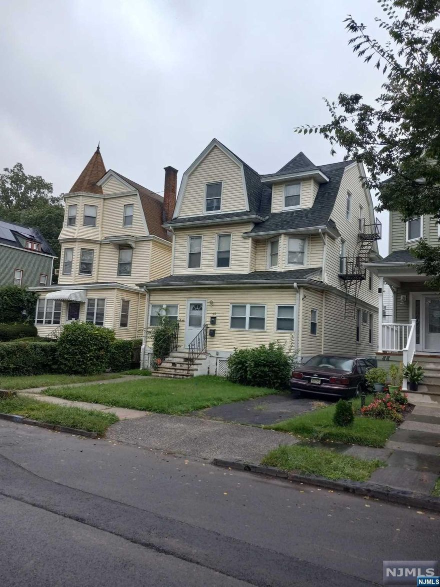 House is a tear down or total gut renovation. Not for 1st time home buyers / fannie or Freddie. Contractors are welcome.