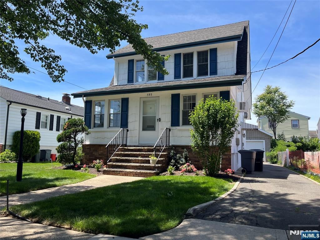 593 Palmer Avenue