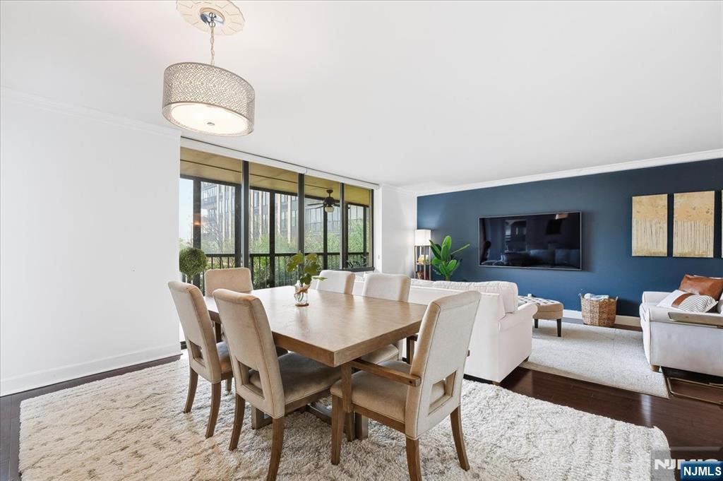 300 Winston Drive L5