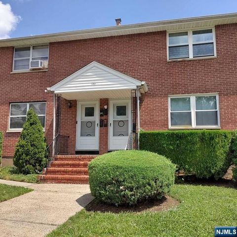 Photo of 100 Clinton #2E, Hackensack, NJ 07601 (MLS # 26022112)