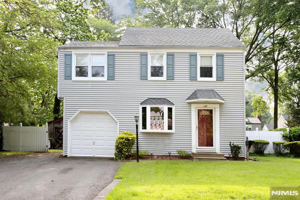 Property for Sale at 408 Terhune Avenue, Paramus, New Jersey - Bedrooms: 3 
Bathrooms: 1 
Rooms: 5  - $679,000