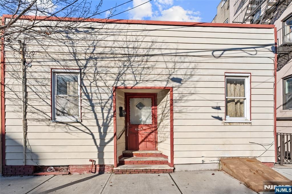 Photo of 6307 Dewey Avenue, West New York, NJ 07093 (MLS # 25043671)