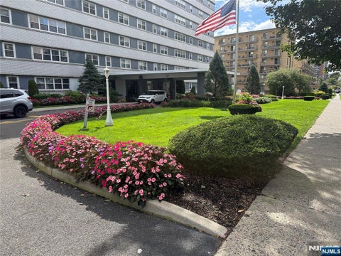 Photo of 280 Prospect Avenue #5N, Hackensack, NJ 07601 (MLS # 26035963)