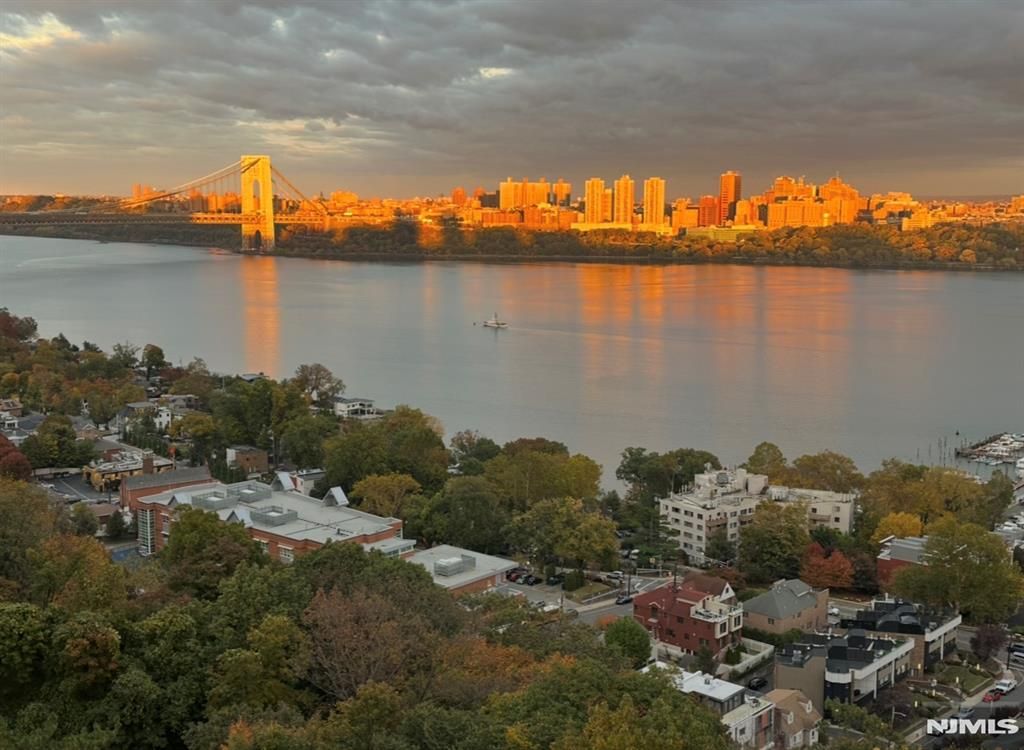 Photo of 5 Horizon Road #1208, Fort Lee, NJ 07024 (MLS # 25037054)