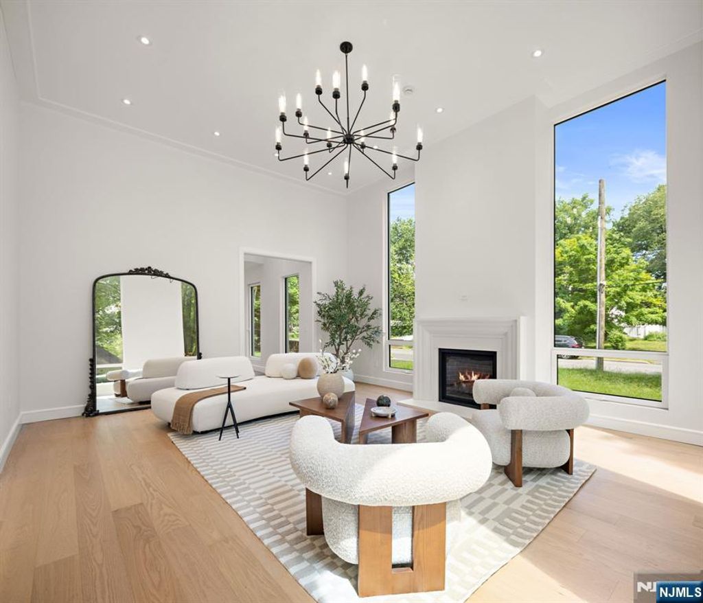 Photo of 648 Falmouth Avenue, Paramus, NJ 07652 (MLS # 26019539)