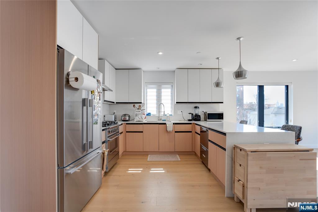 211 70th Street 3