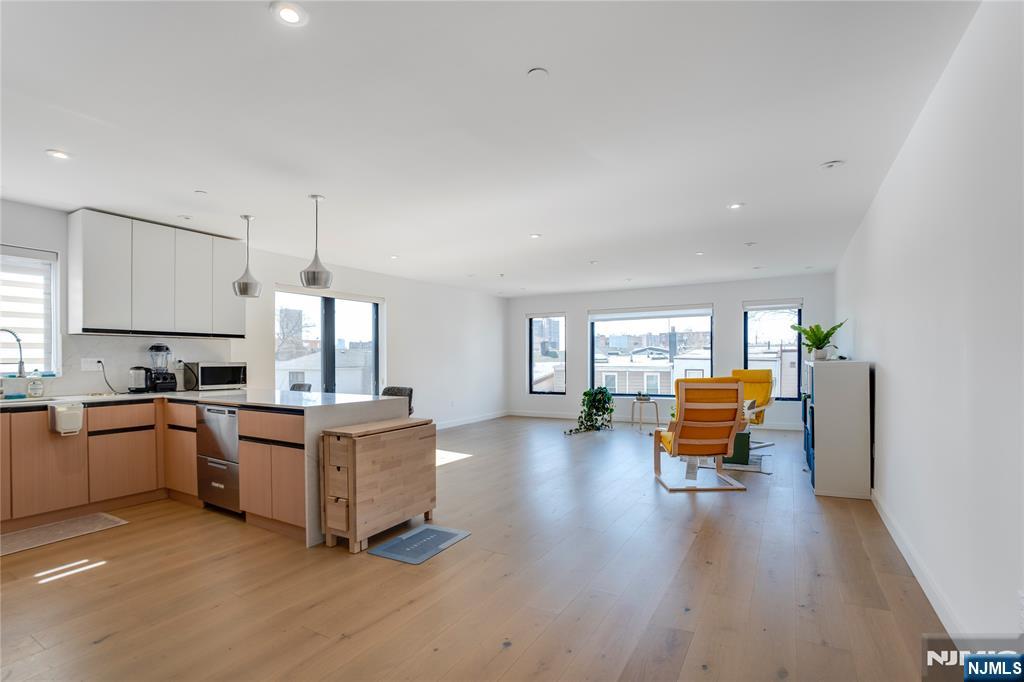 211 70th Street 3