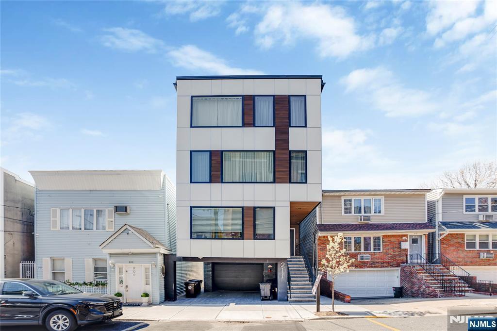 211 70th Street 3