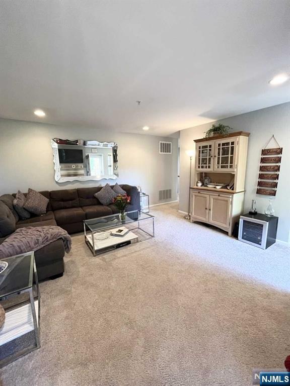 Rental Property at 809 Newport Dr, Ramsey, New Jersey - Bedrooms: 2 
Bathrooms: 2 
Rooms: 6  - $3,200 MO.