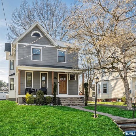 Photo of 309 Maple Avenue, Oradell, NJ 07649 (MLS # 26015278)