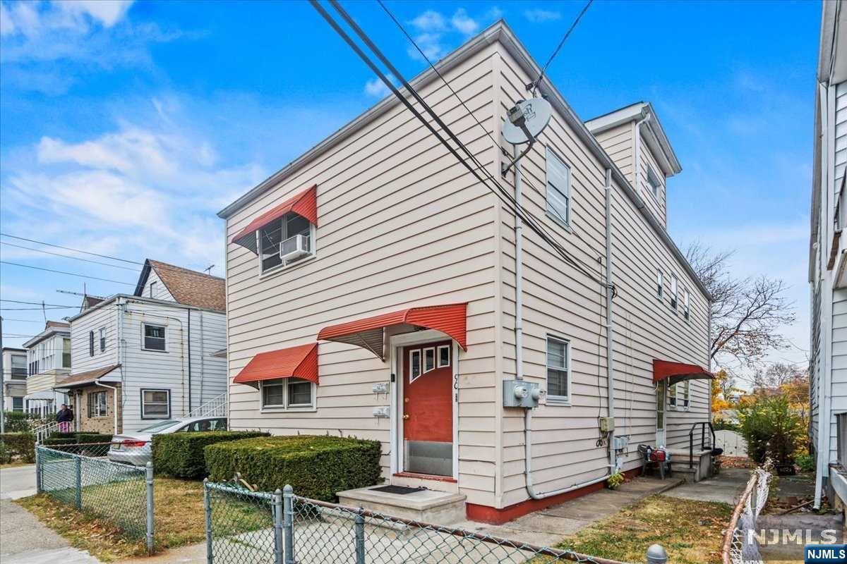 Property for Sale at 90 Richard Street, Passaic, New Jersey - Bedrooms: 6 
Bathrooms: 2 
Rooms: 10  - $620,000