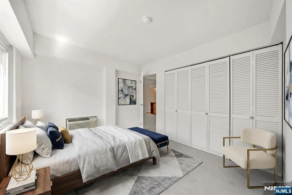 333 Grand Avenue 2N