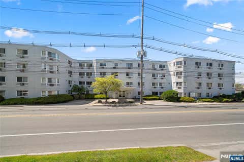 Photo of 333 Grand Avenue #2N, Palisades Park, NJ 07650 (MLS # 26030784)