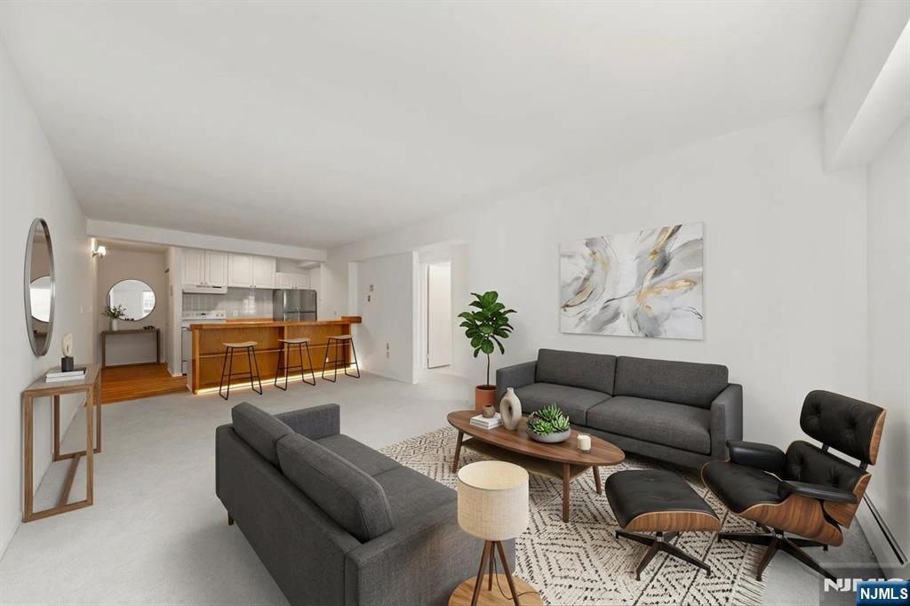 333 Grand Avenue 2N